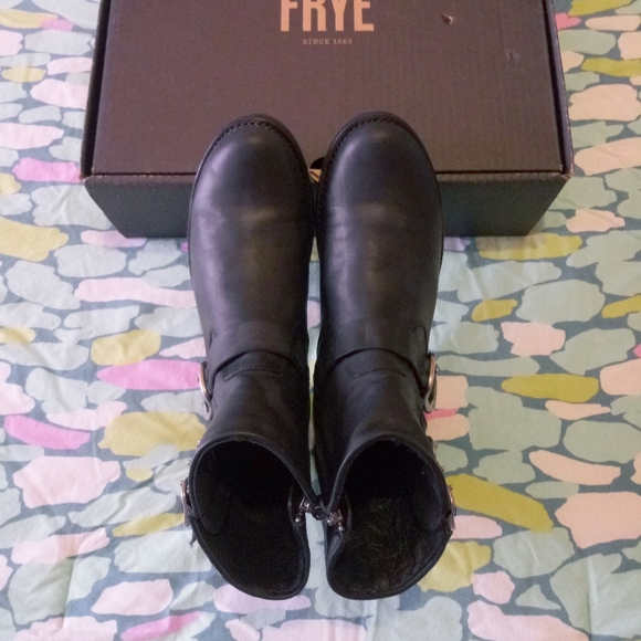 Frye Veronica Belted Short Boots - Picture 8 of 12
